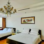 Duplex Penthouse-Lower Floor At Times Square
