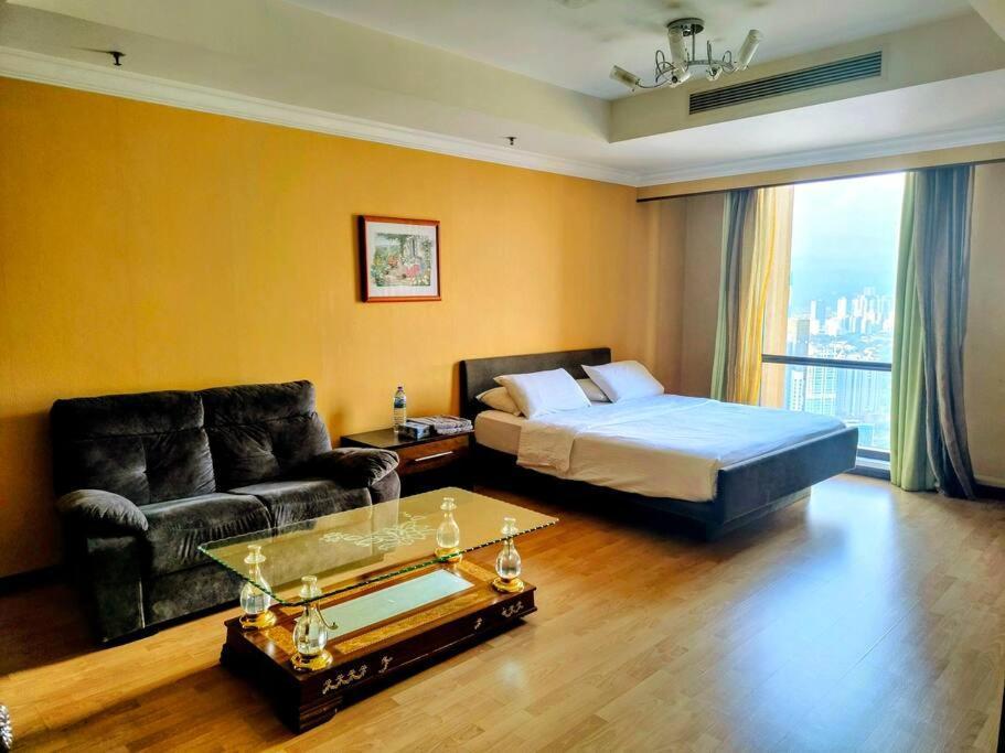 Duplex Penthouse-lower Floor At Times Square Pangsapuri
